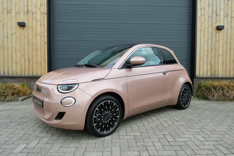 Fiat 500e (2024)
