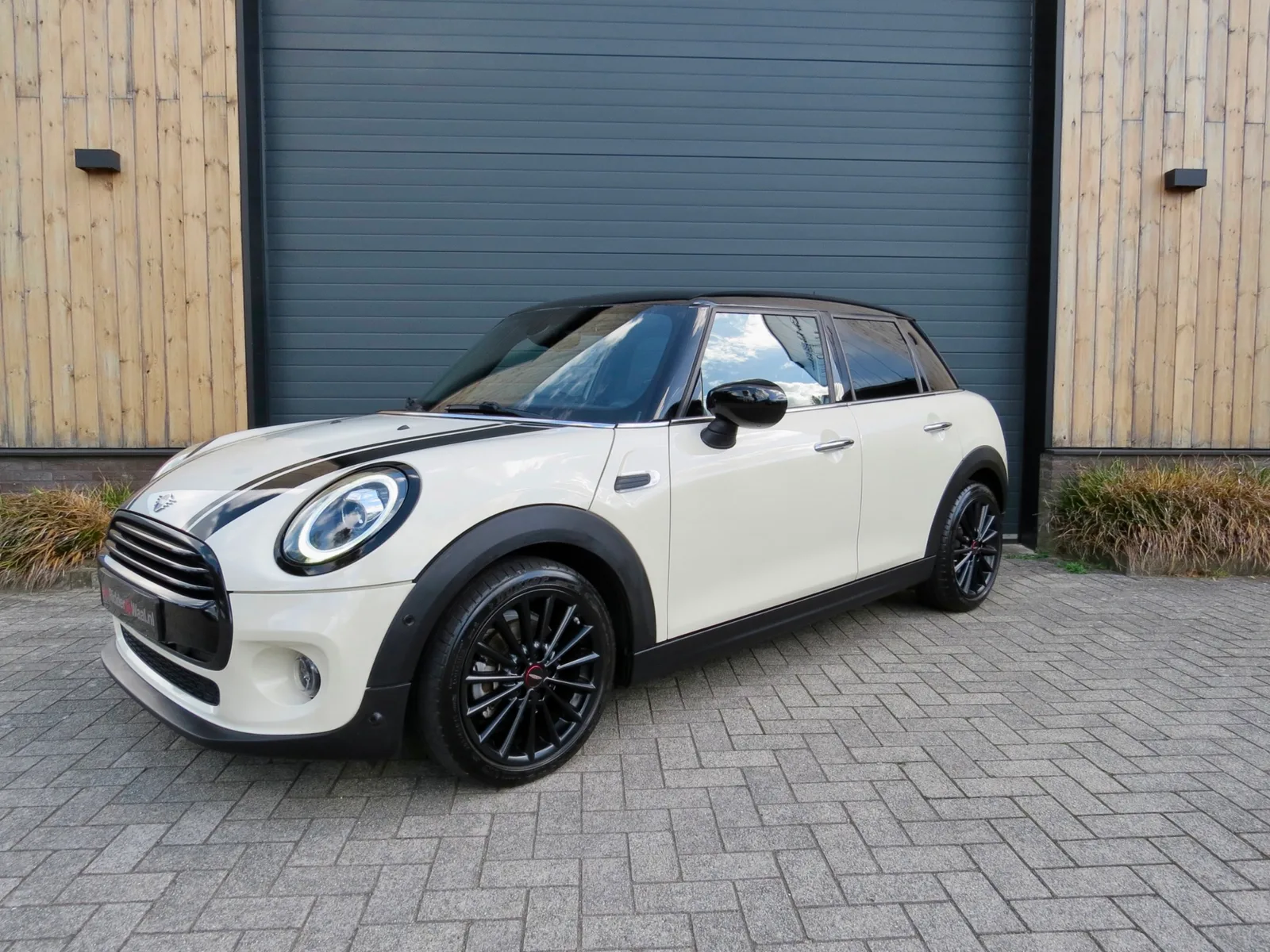 MINI One (2020) — foto 1