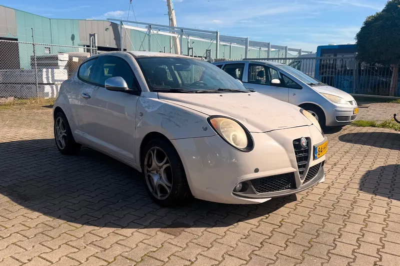 Alfa Romeo Mito (2008)