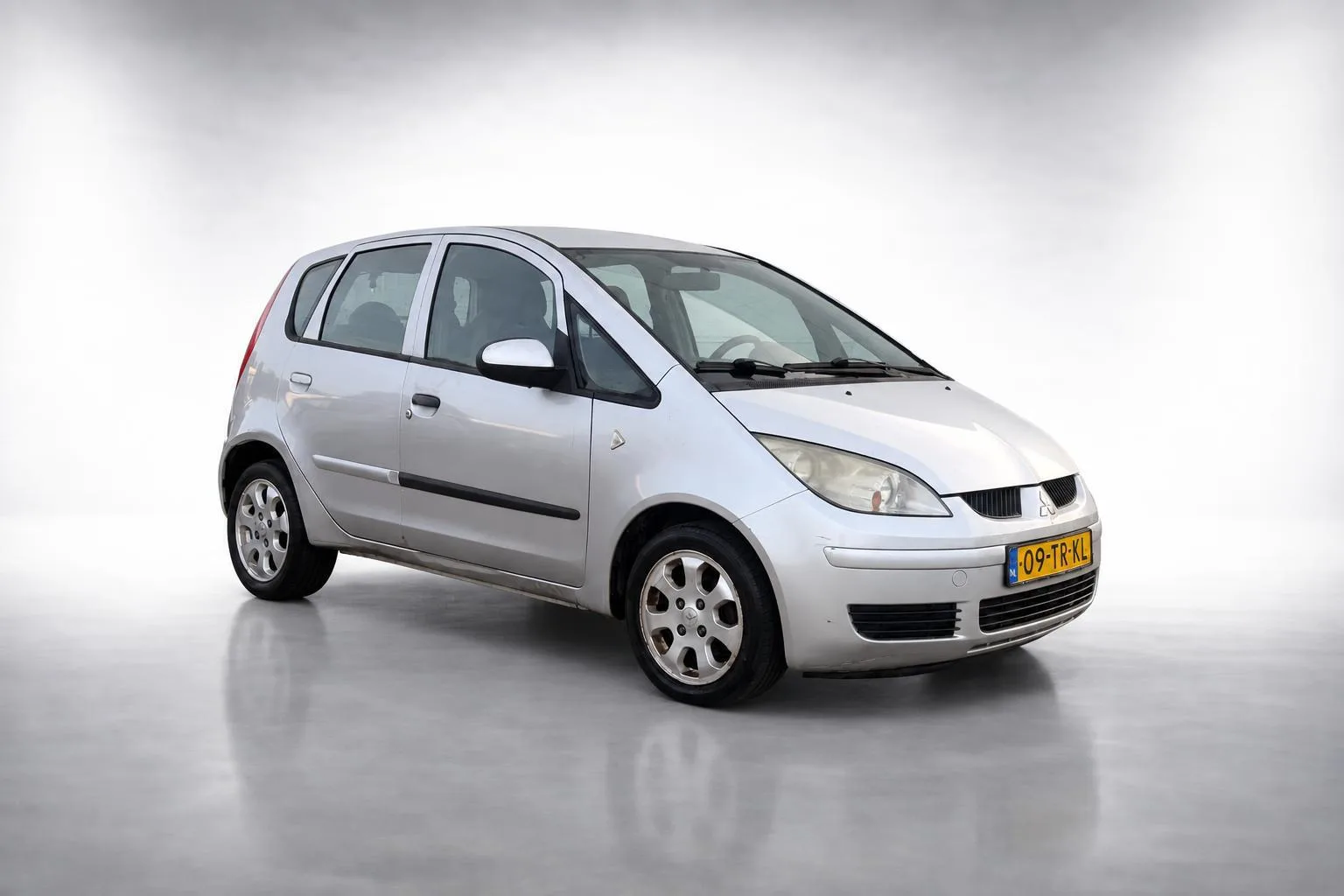 Mitsubishi Colt (2007) — foto 1