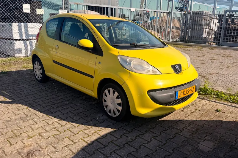 Peugeot 107 (2005)