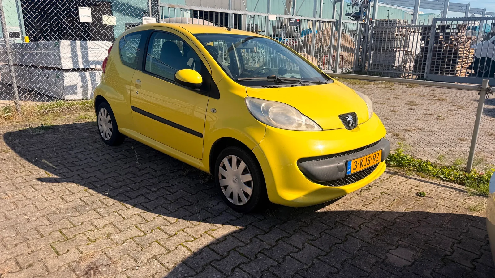 Peugeot 107 (2005) — foto 1