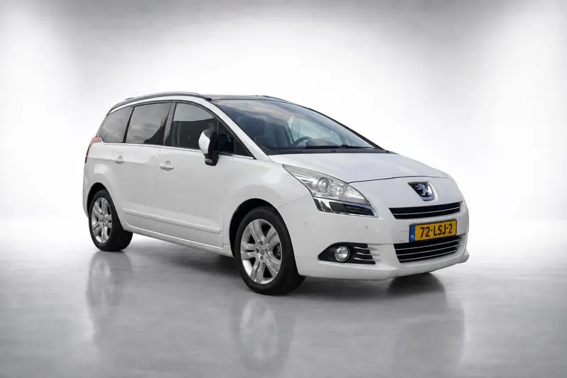 Peugeot 5008 (2010)