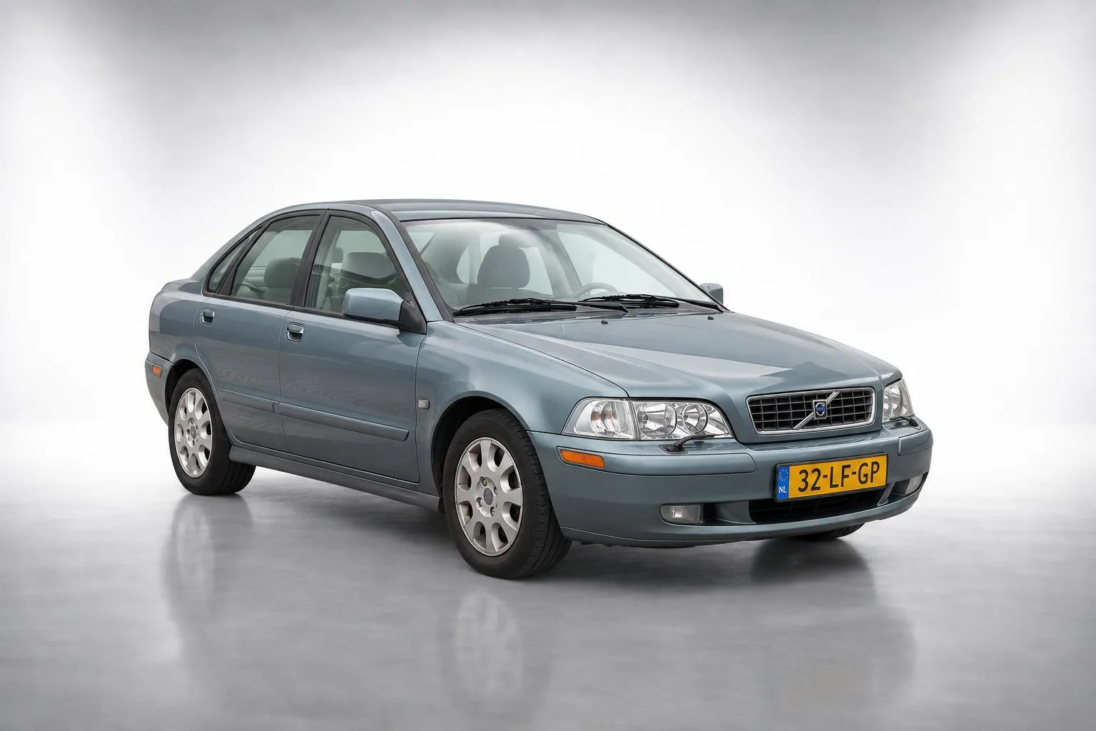 Volvo S40 (2002) — foto 1