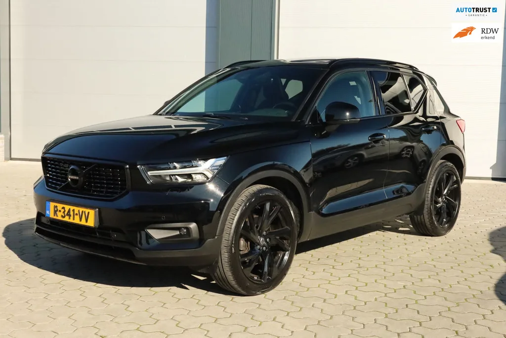 Volvo XC40 (2019) — foto 1
