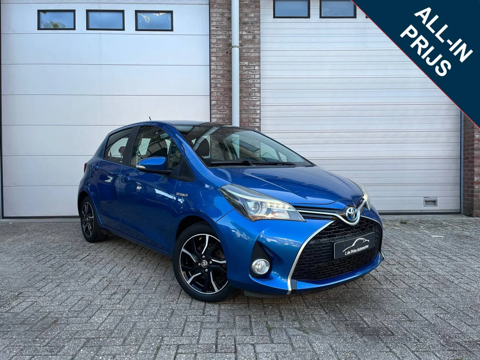 Toyota Yaris (2017) — foto 1