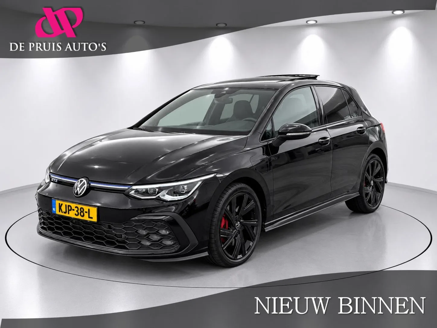 Volkswagen Golf (2022) — foto 1
