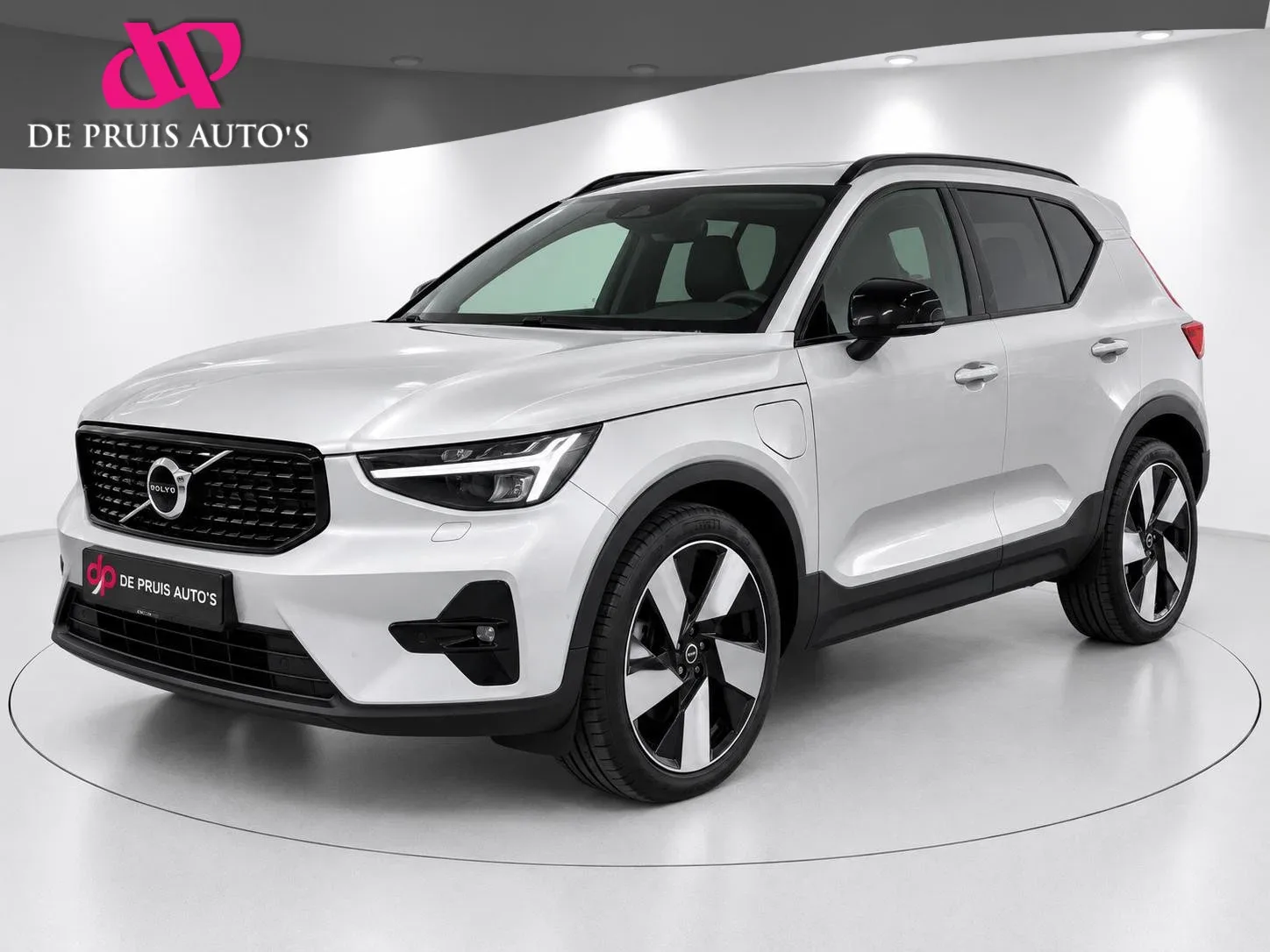 Volvo XC40 (2022) — foto 1