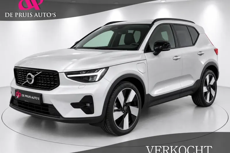 Volvo XC40 (2022)