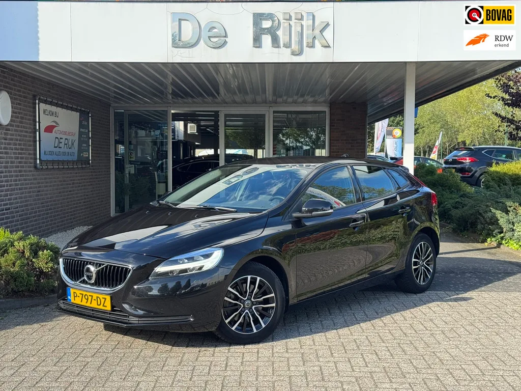 Volvo V40 (2019) — foto 1