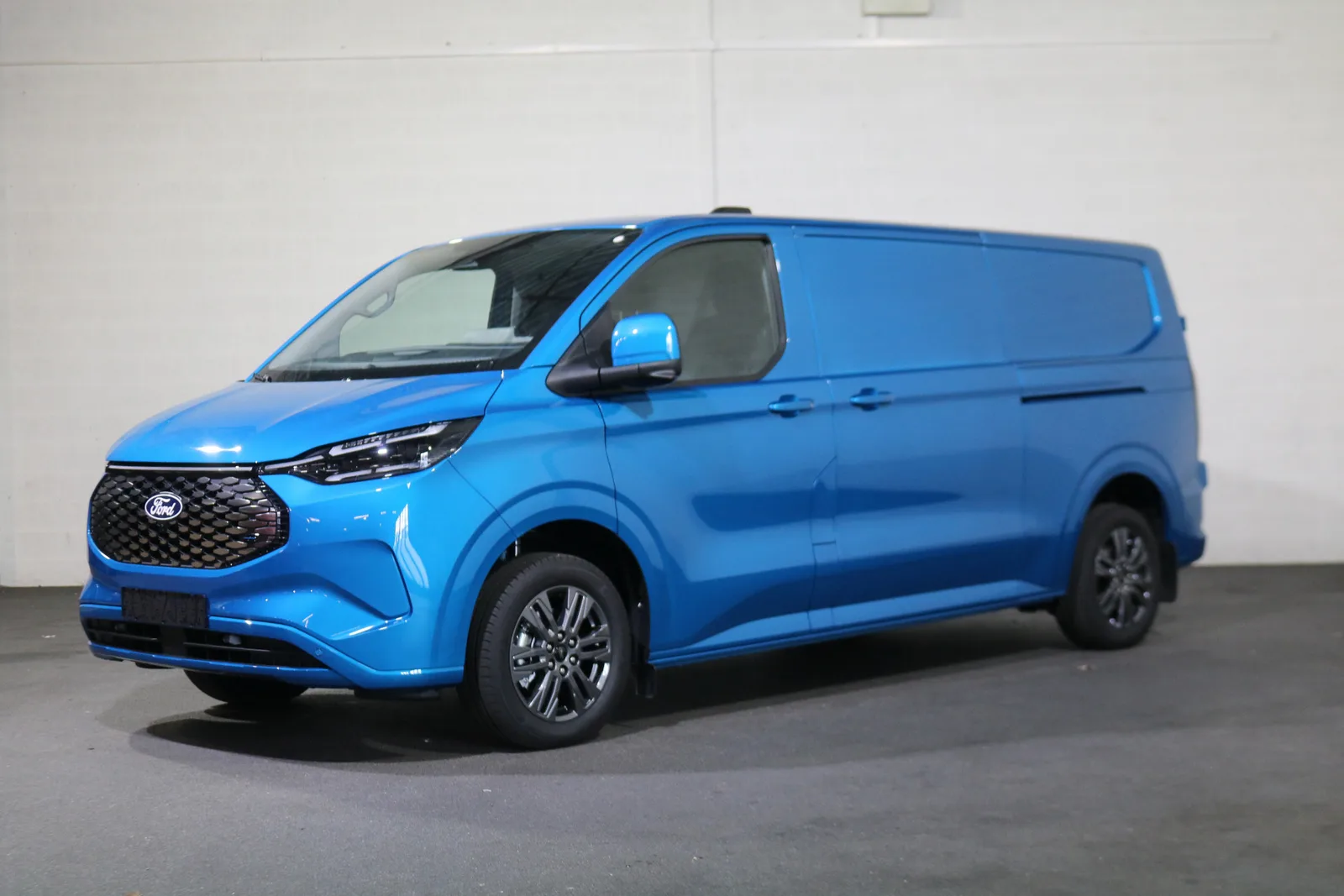 Ford E-Transit Custom (2025) — foto 1