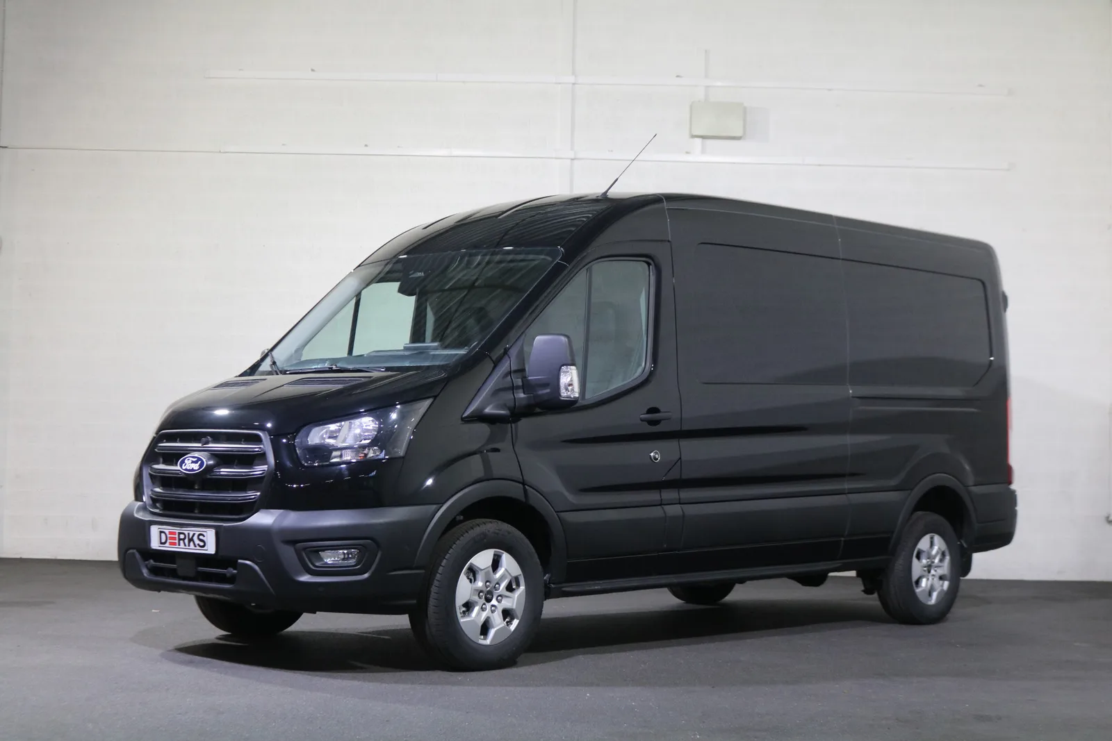Ford Transit (2024) — foto 1