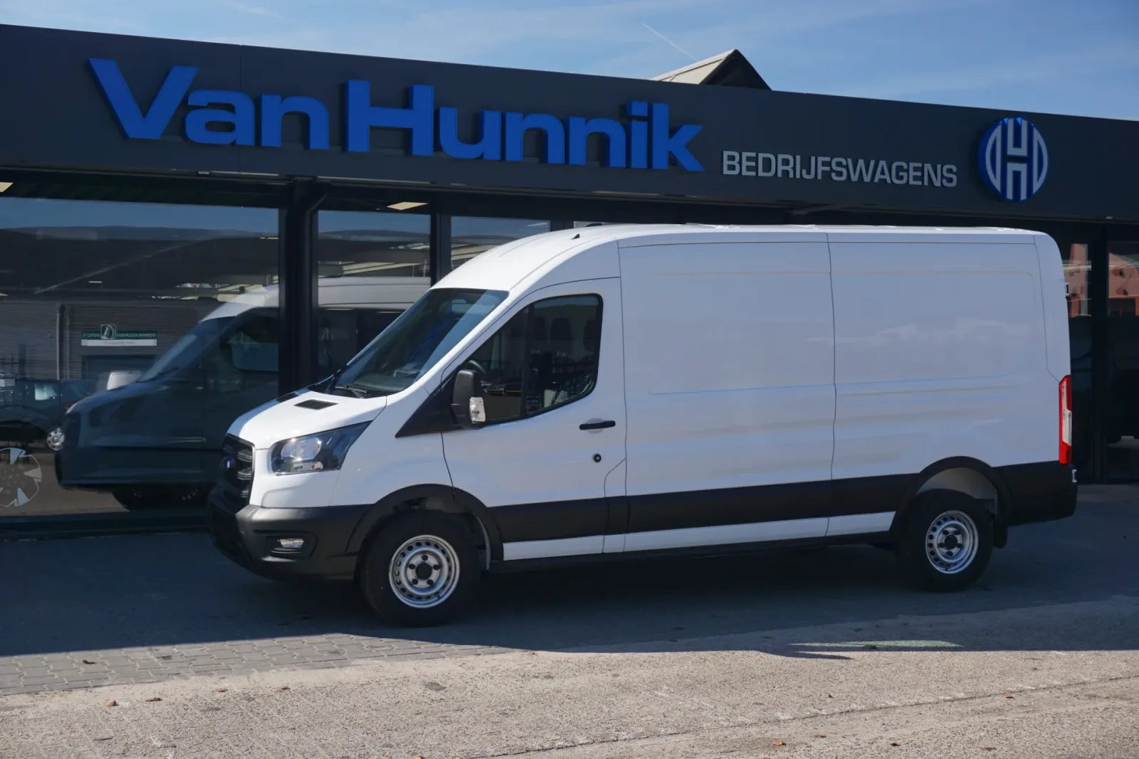 Ford Transit (2024) — foto 1