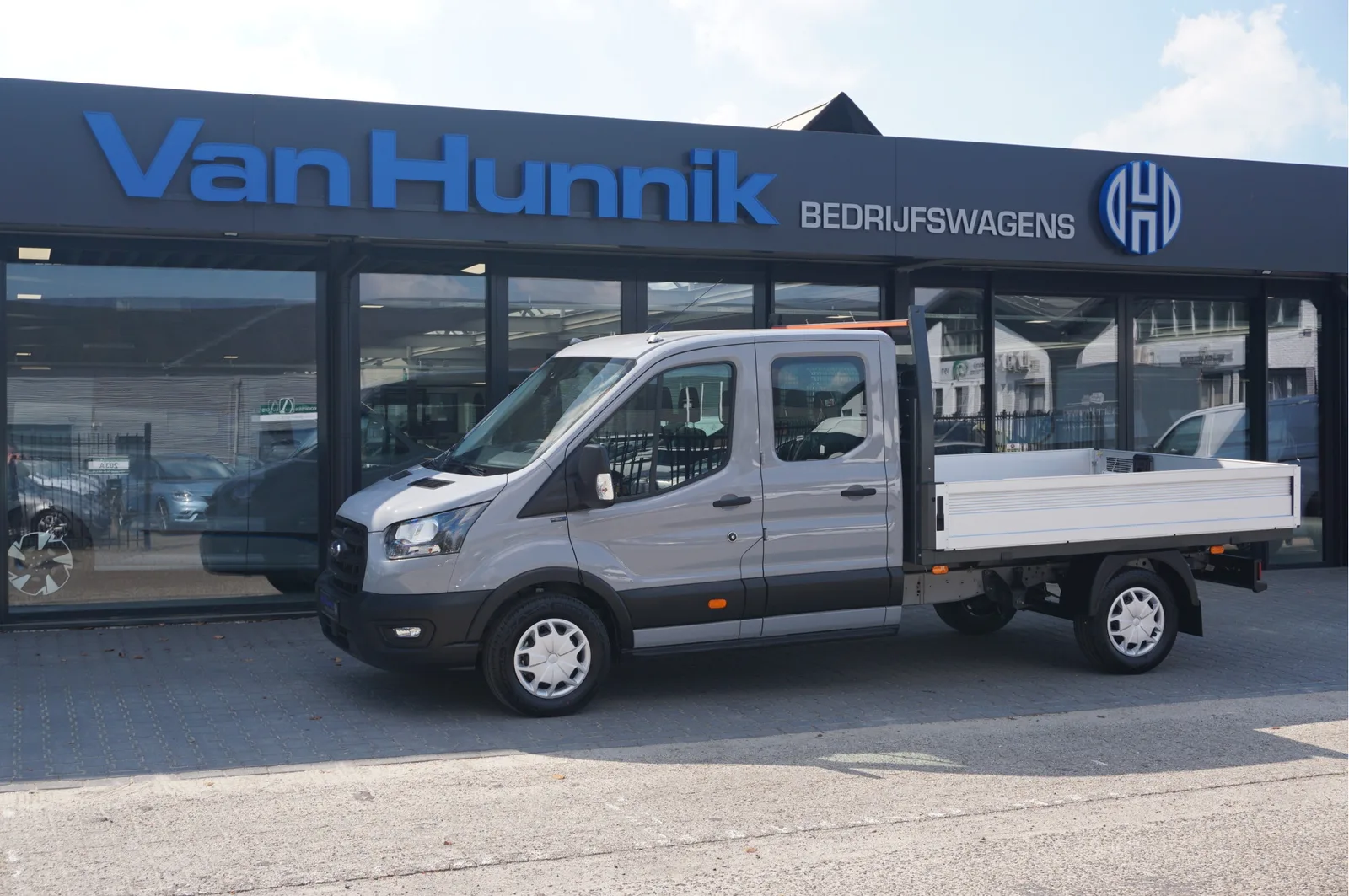 Ford Transit (2024) — foto 1