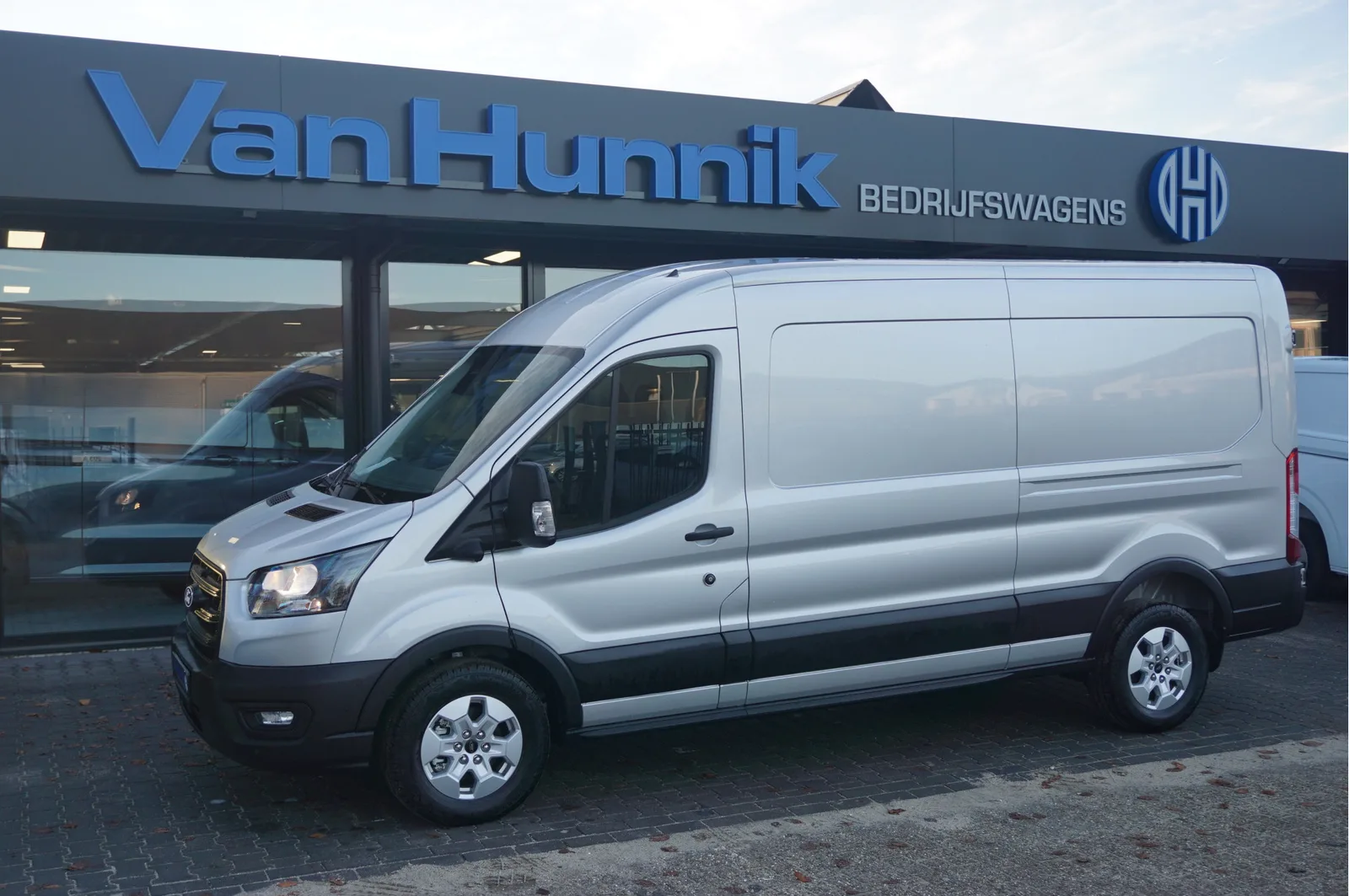 Ford Transit (2024) — foto 1
