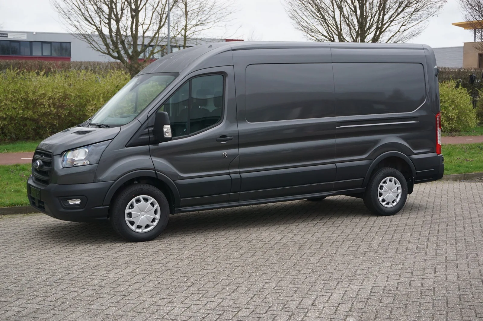 Ford Transit (2024) — foto 1