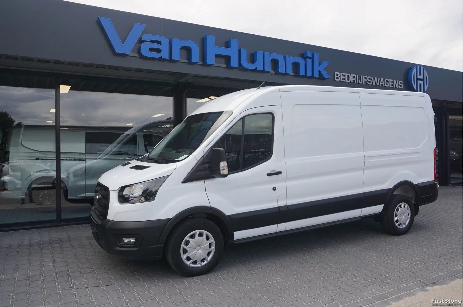 Ford Transit (2024) — foto 1