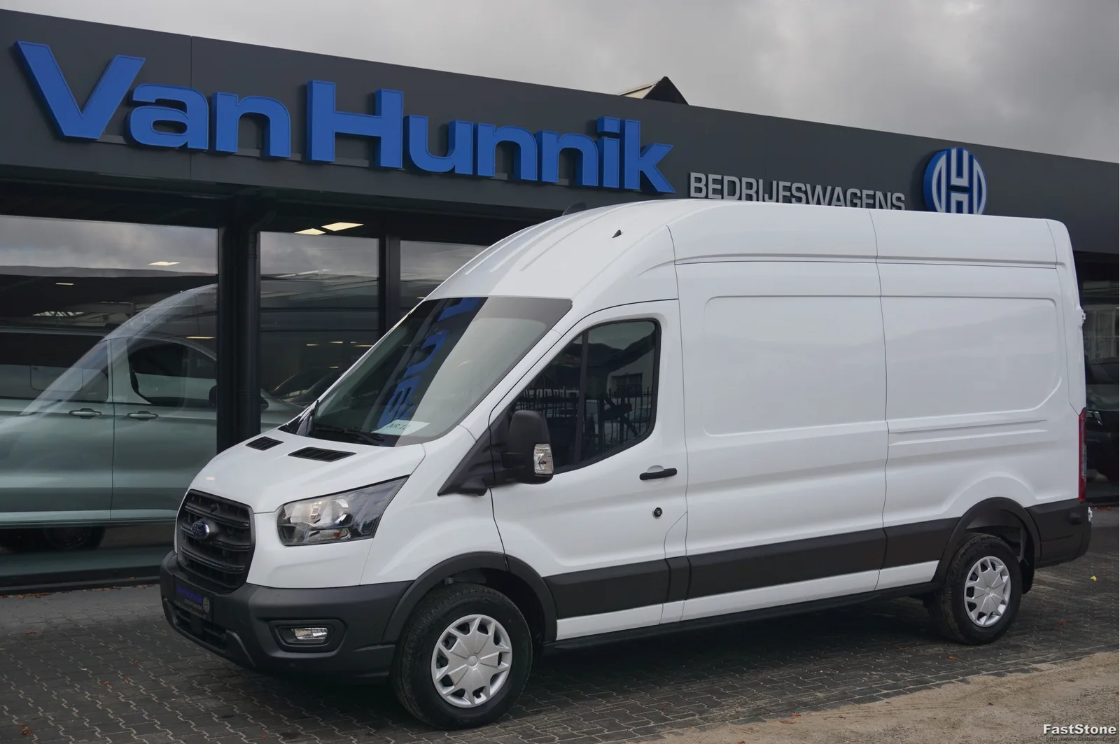 Ford Transit (2024) — foto 1