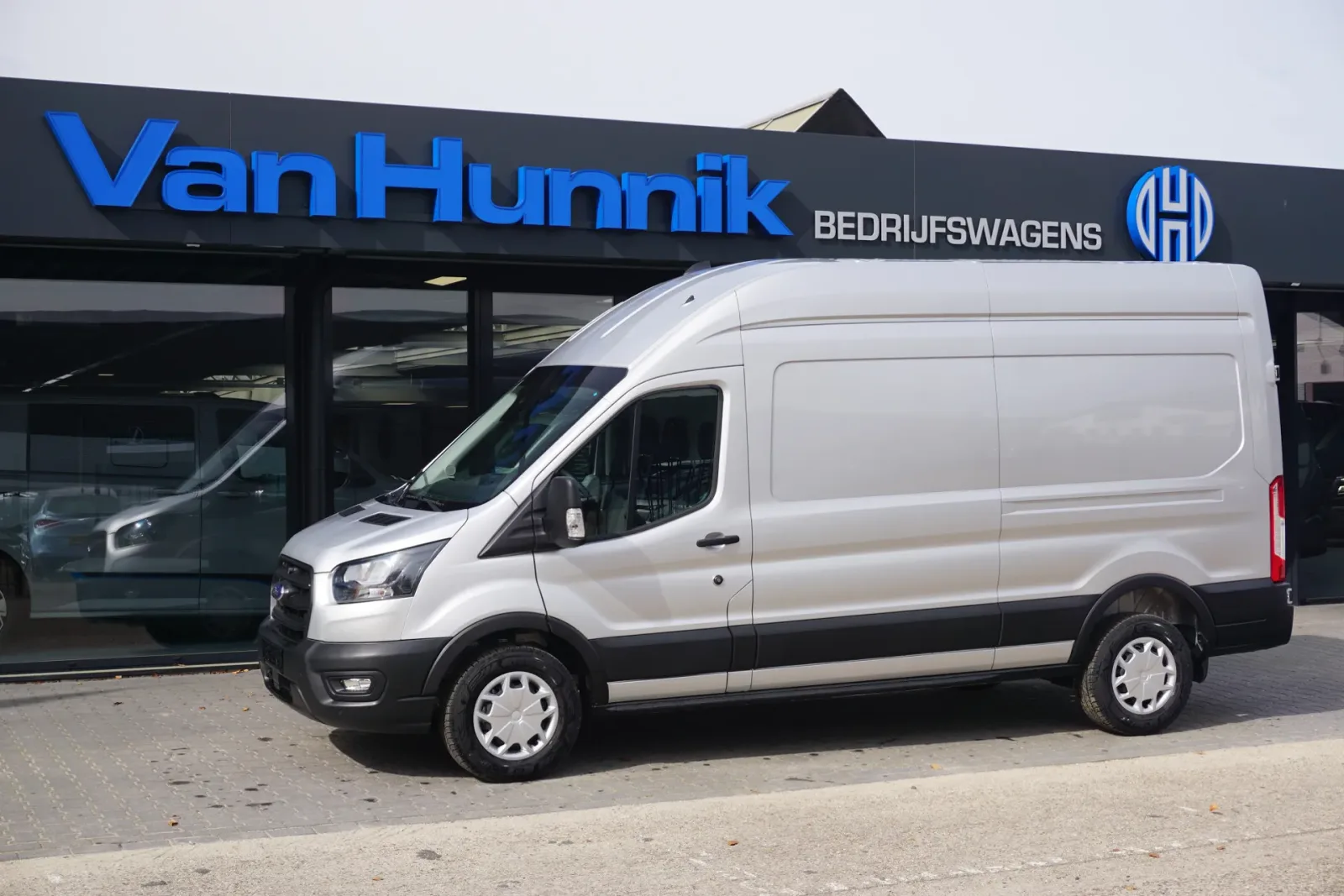 Ford Transit (2024) — foto 1