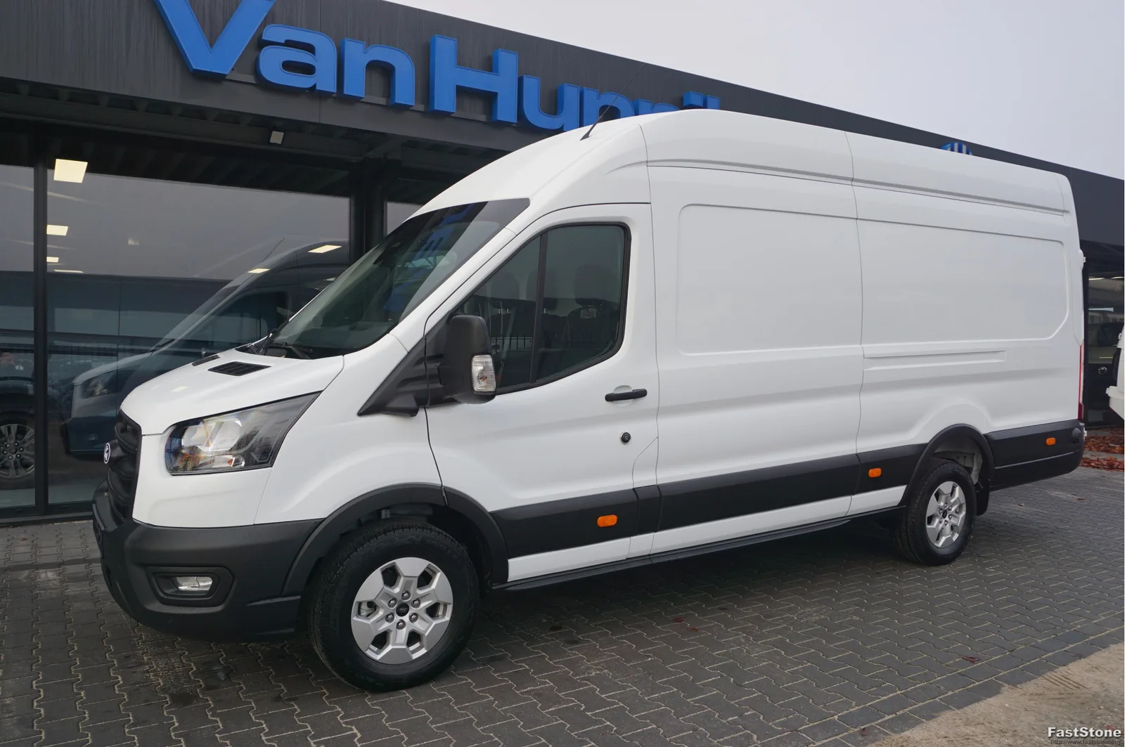 Ford Transit (2024) — foto 1