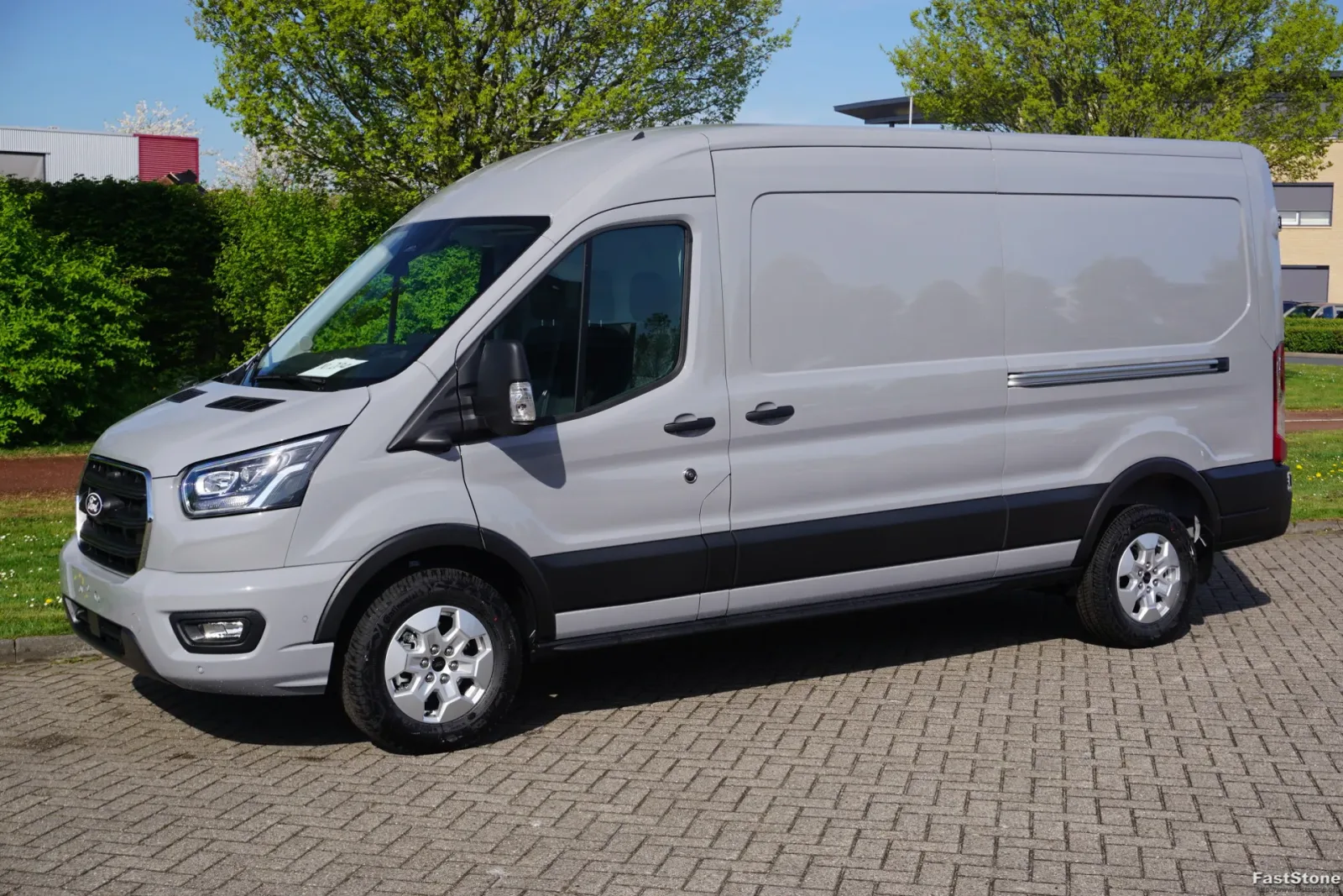 Ford Transit (2024) — foto 1
