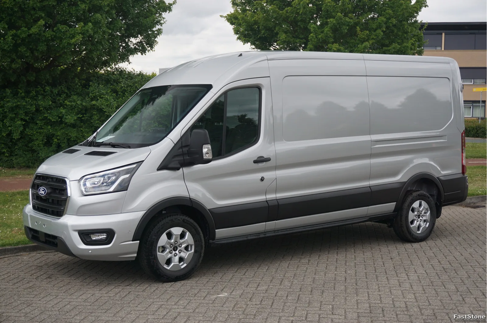 Ford Transit (2024) — foto 1