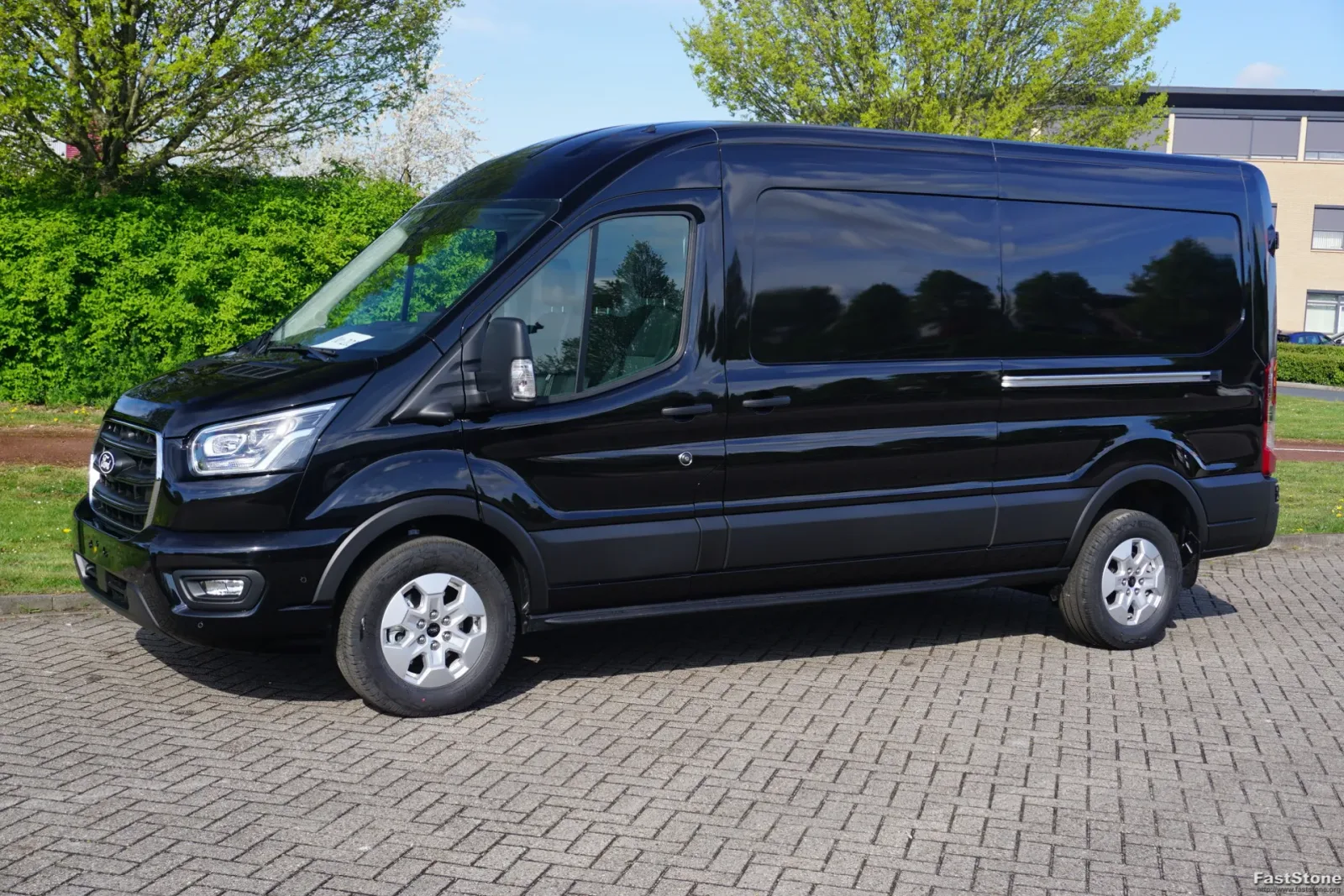 Ford Transit (2024) — foto 1
