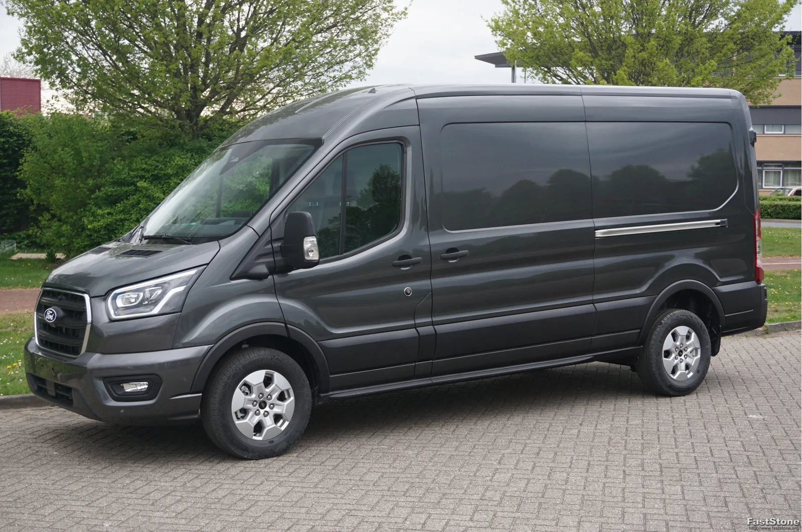 Ford Transit (2024) — foto 1