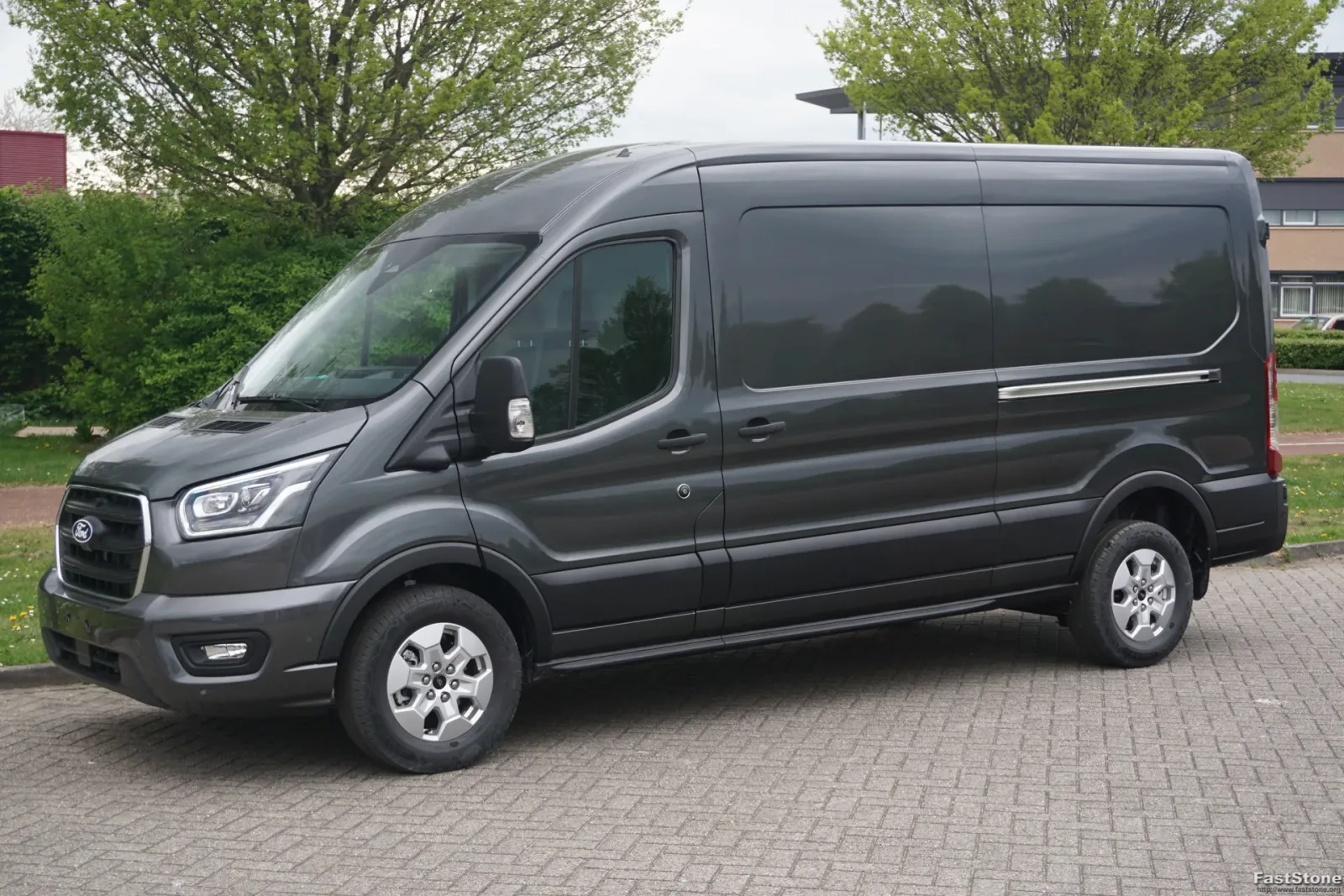 Ford Transit (2024) — foto 1