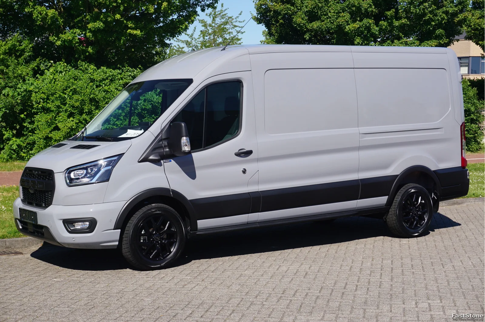 Ford Transit (2024) — foto 1