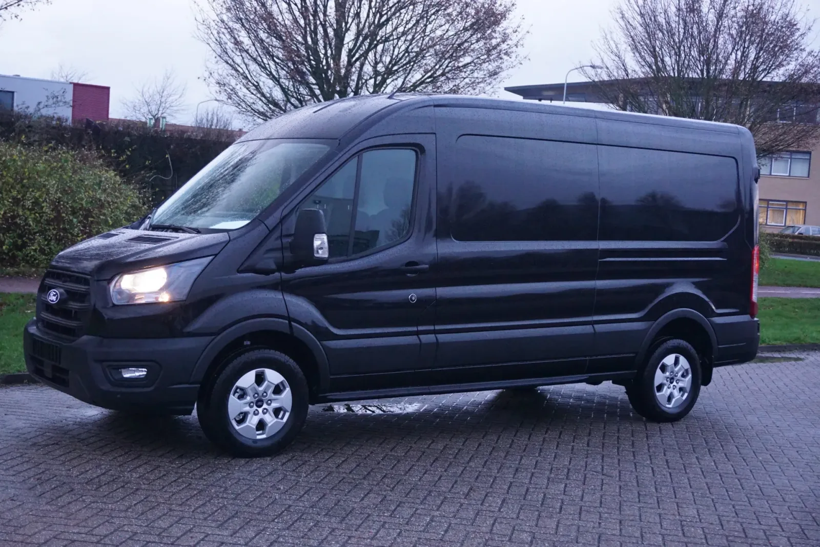 Ford Transit (2024) — foto 1