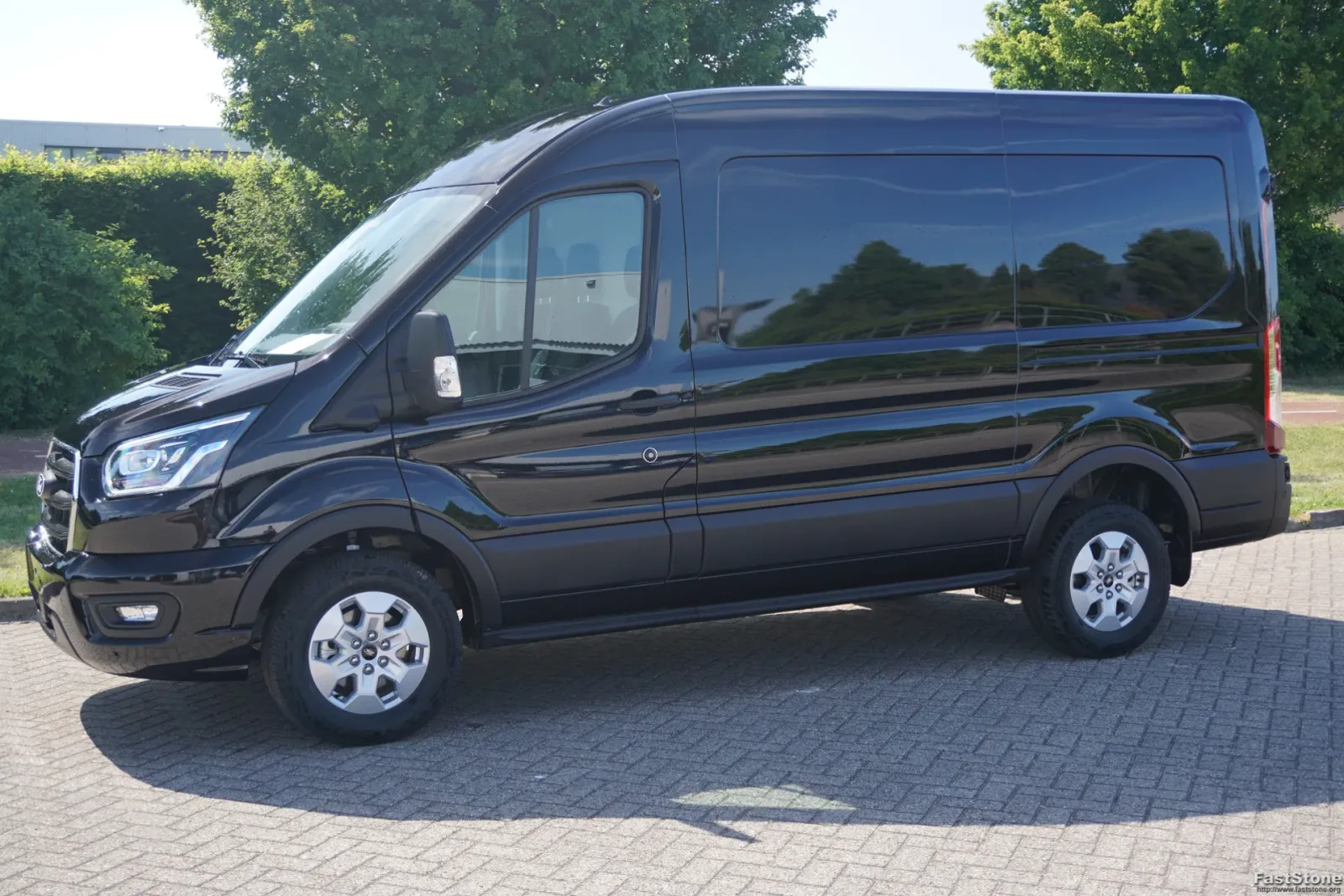 Ford Transit (2024) — foto 1