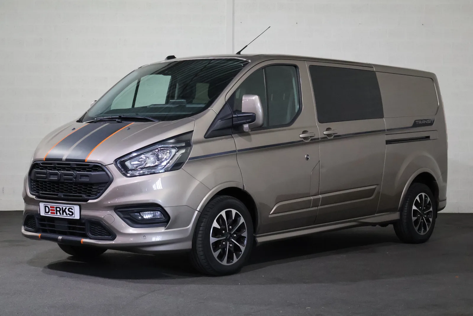 Ford Transit Custom (2023) — foto 1