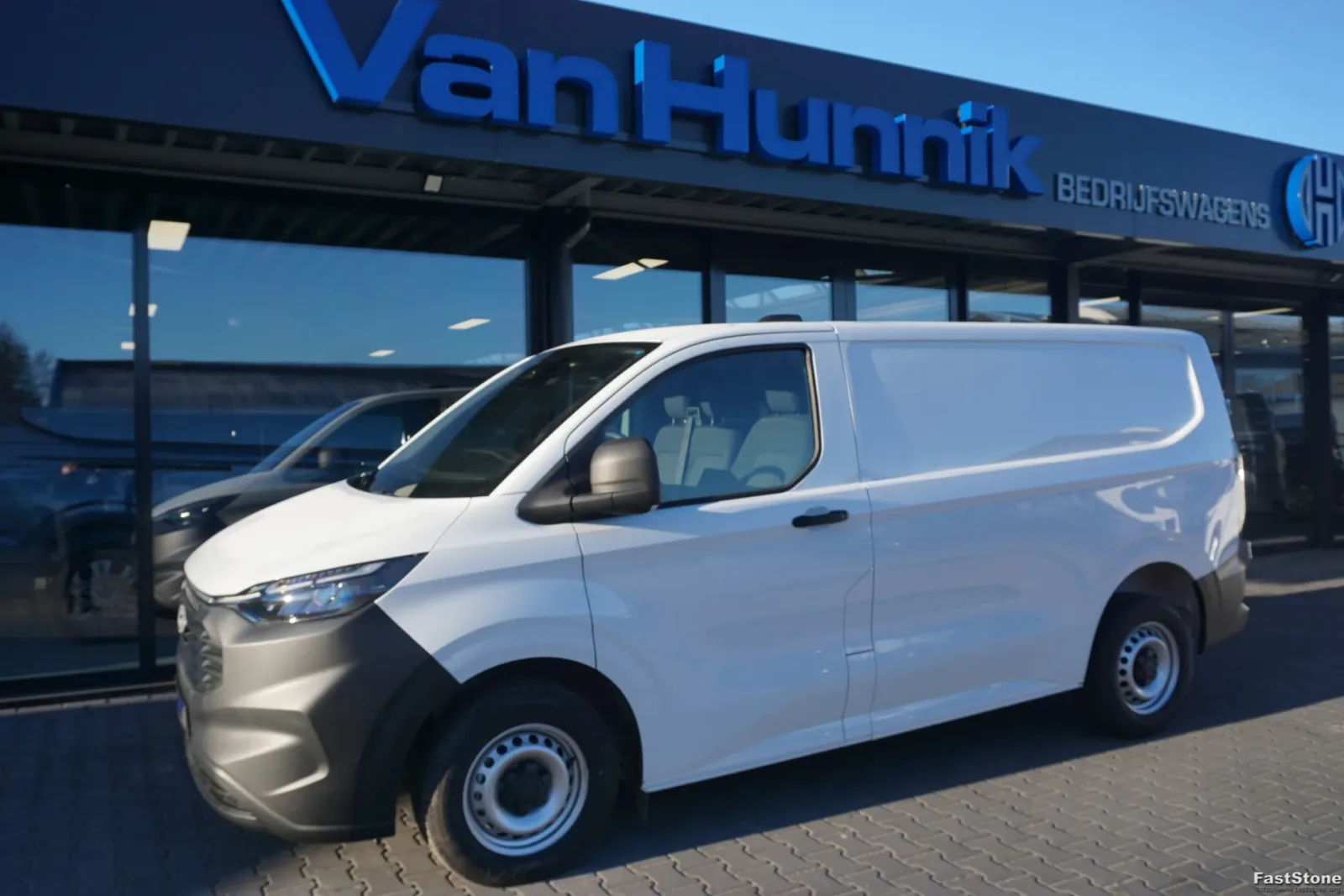 Ford Transit Custom (2024) — foto 1