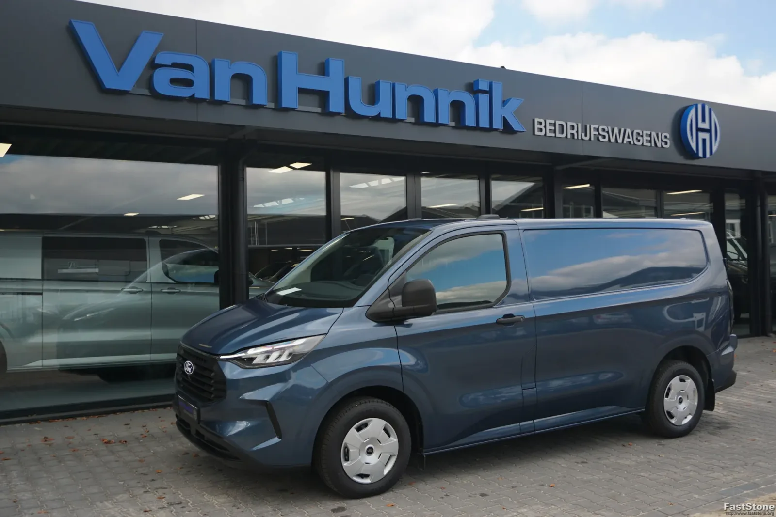 Ford Transit Custom (2024) — foto 1
