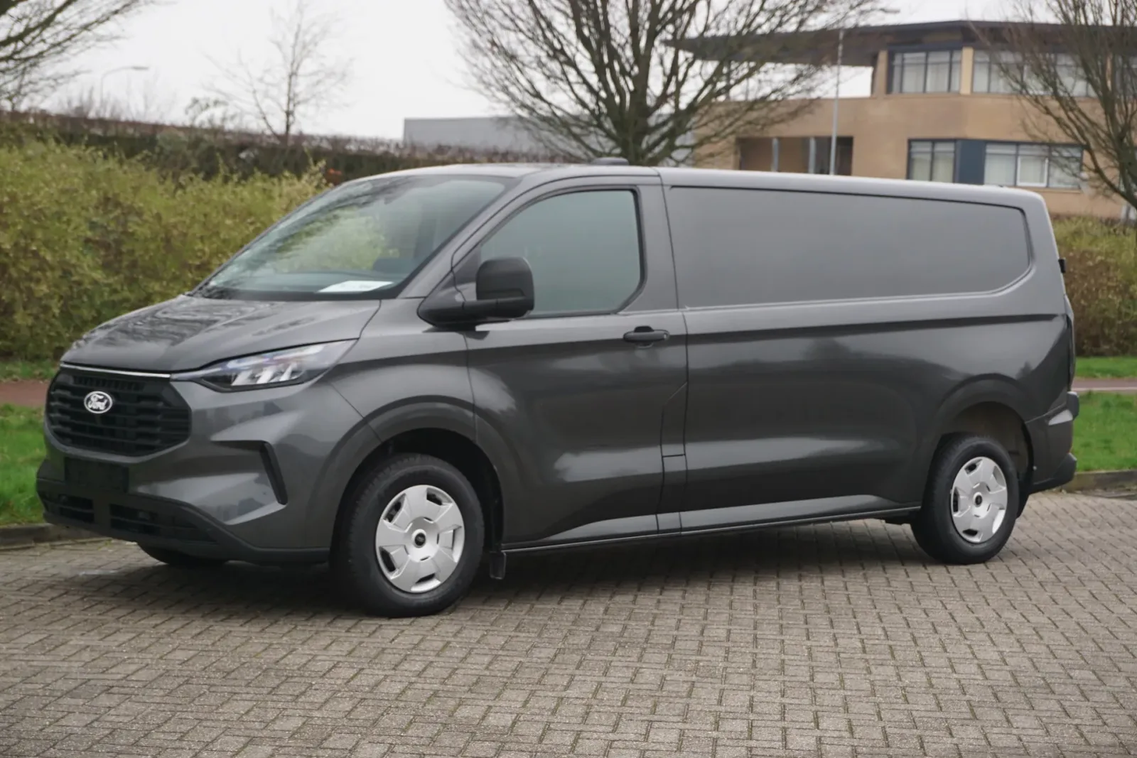 Ford Transit Custom (2024) — foto 1