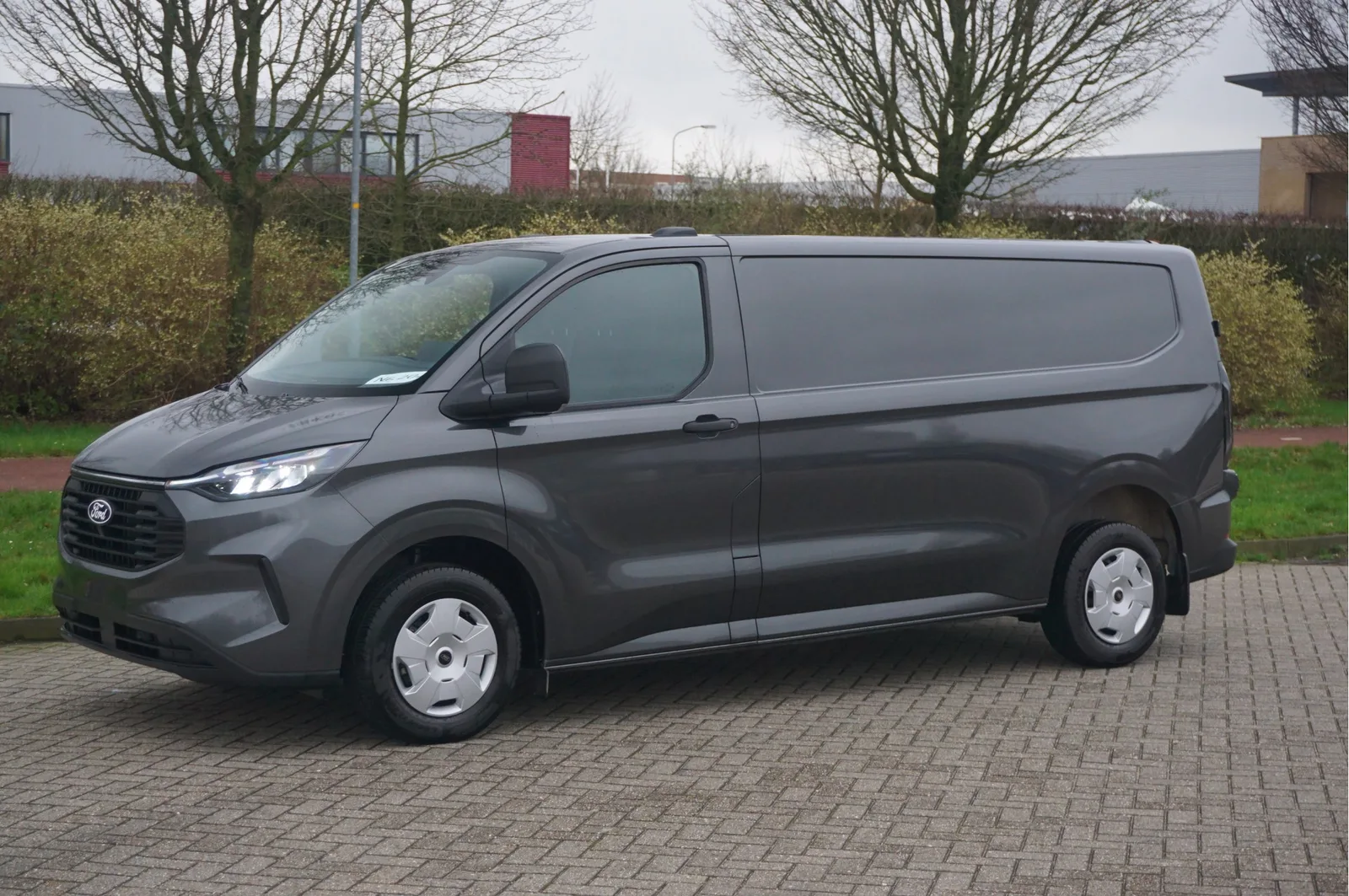 Ford Transit Custom (2024) — foto 1