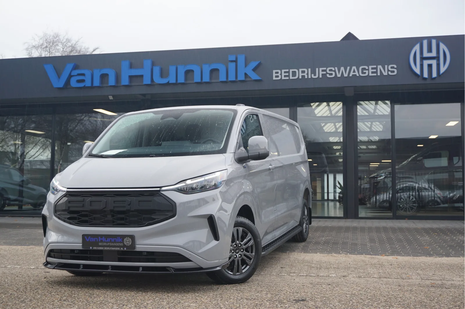 Ford Transit Custom (2024) — foto 1