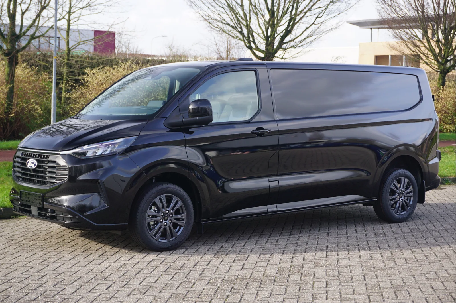 Ford Transit Custom (2024) — foto 1