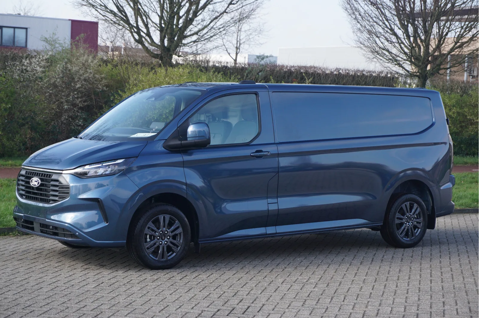 Ford Transit Custom (2024) — foto 1