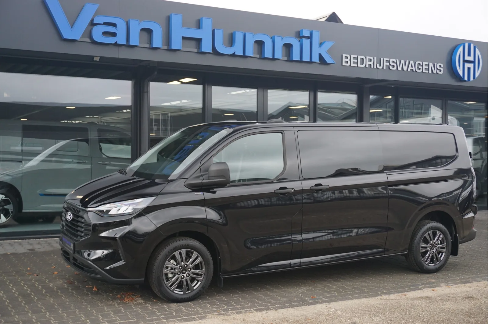Ford Transit Custom (2024) — foto 1