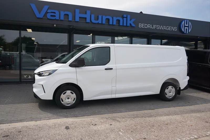 Ford Transit Custom (2024)