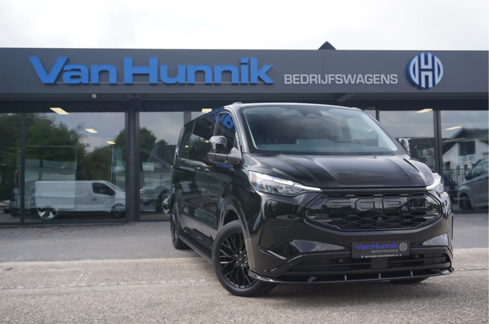 Ford Transit Custom (2025) — foto 1