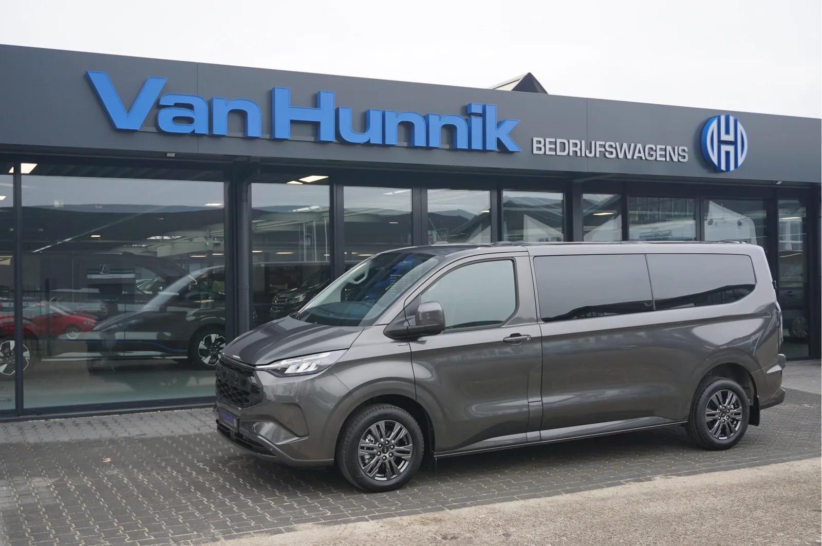 Ford Transit Custom (2025) — foto 1