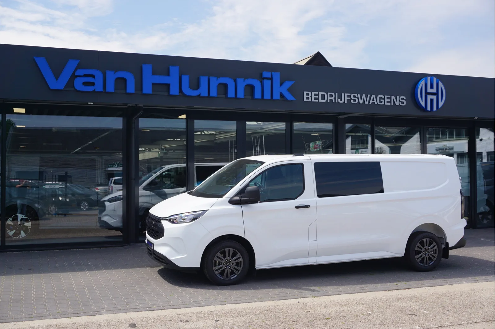 Ford Transit Custom (2025) — foto 1