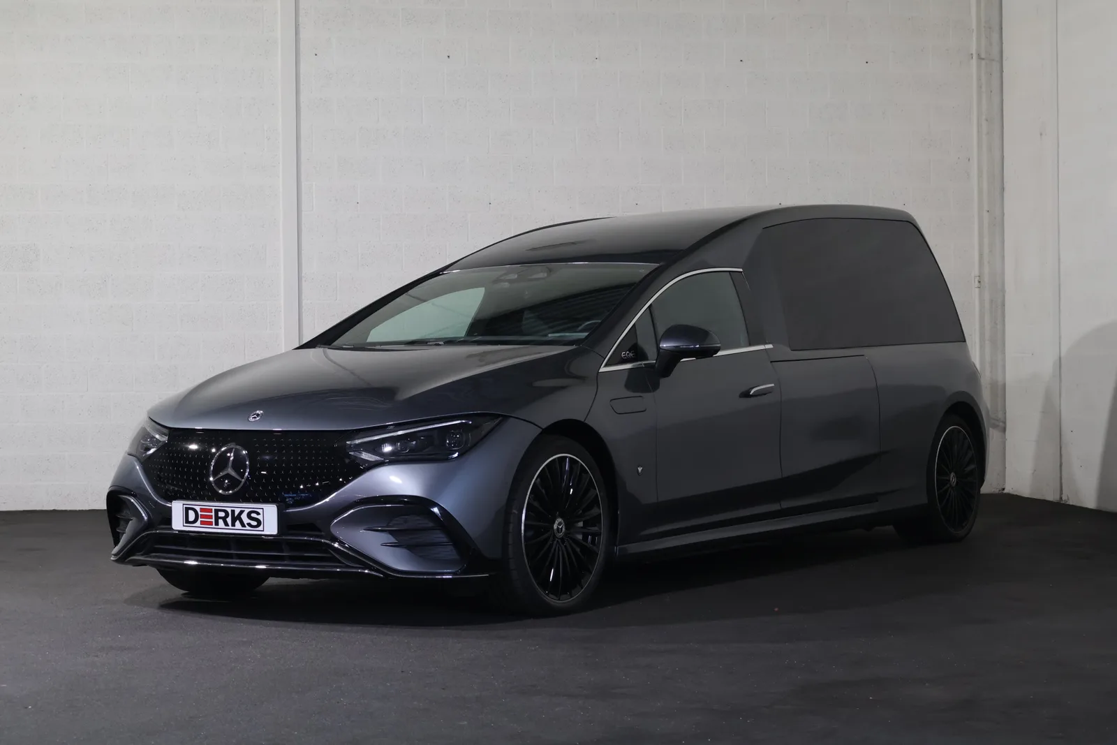 Mercedes-Benz EQE (2025) — foto 1