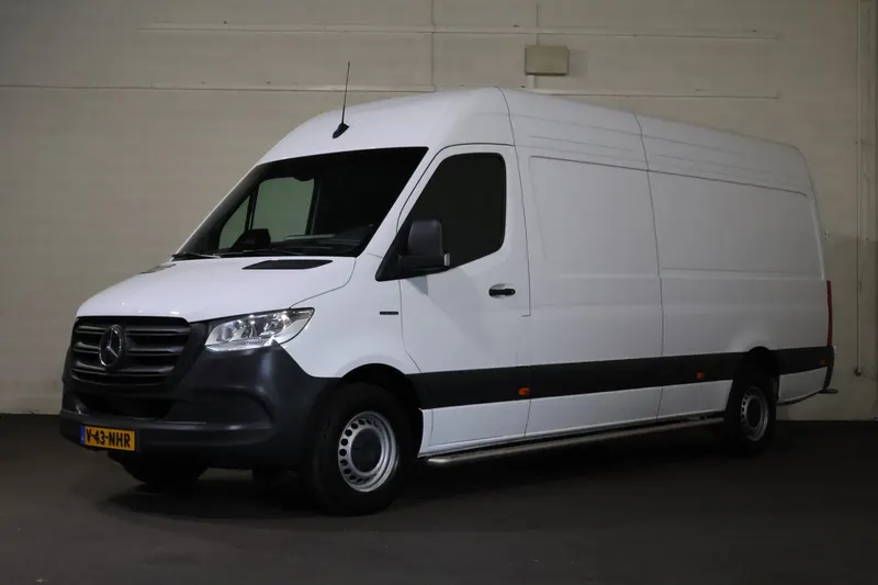 Mercedes-Benz eSprinter (2025)