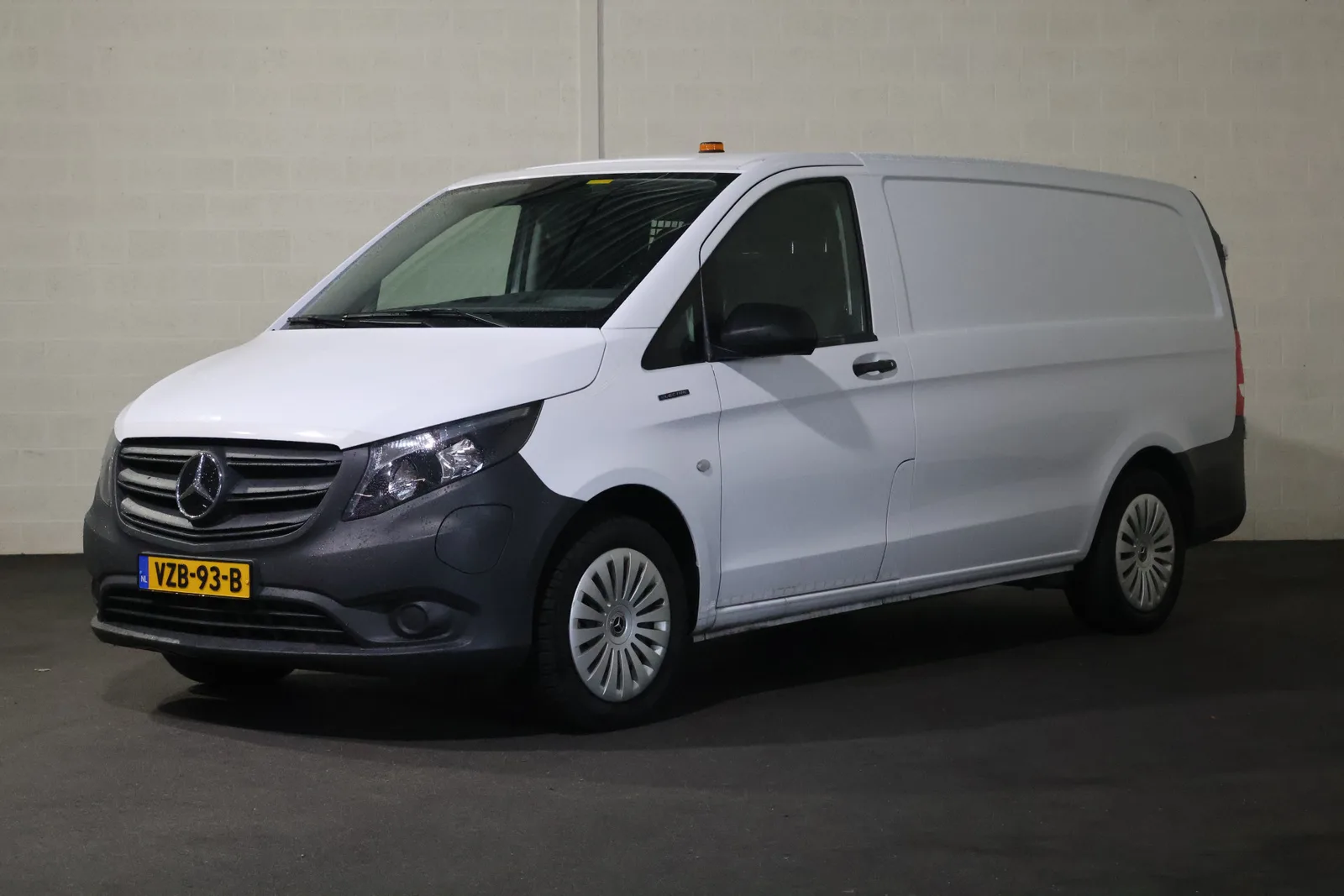 Mercedes-Benz eVito (2023) — foto 1