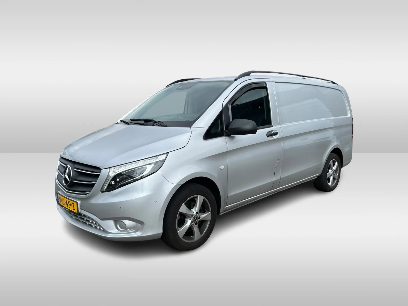 Mercedes-Benz Vito (2023) — foto 1