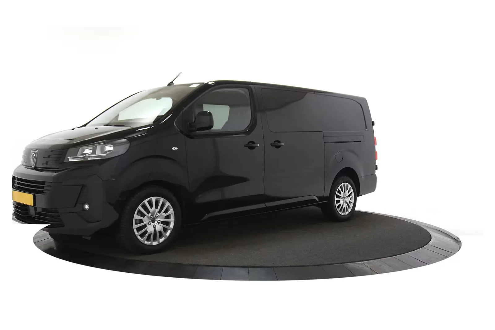 Peugeot Expert (2024) — foto 1